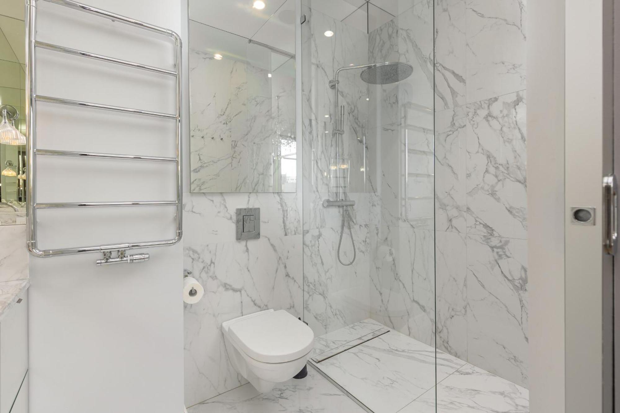 Royal Garden Apartment In Wilanow By Renters Prestige ワルシャワ エクステリア 写真