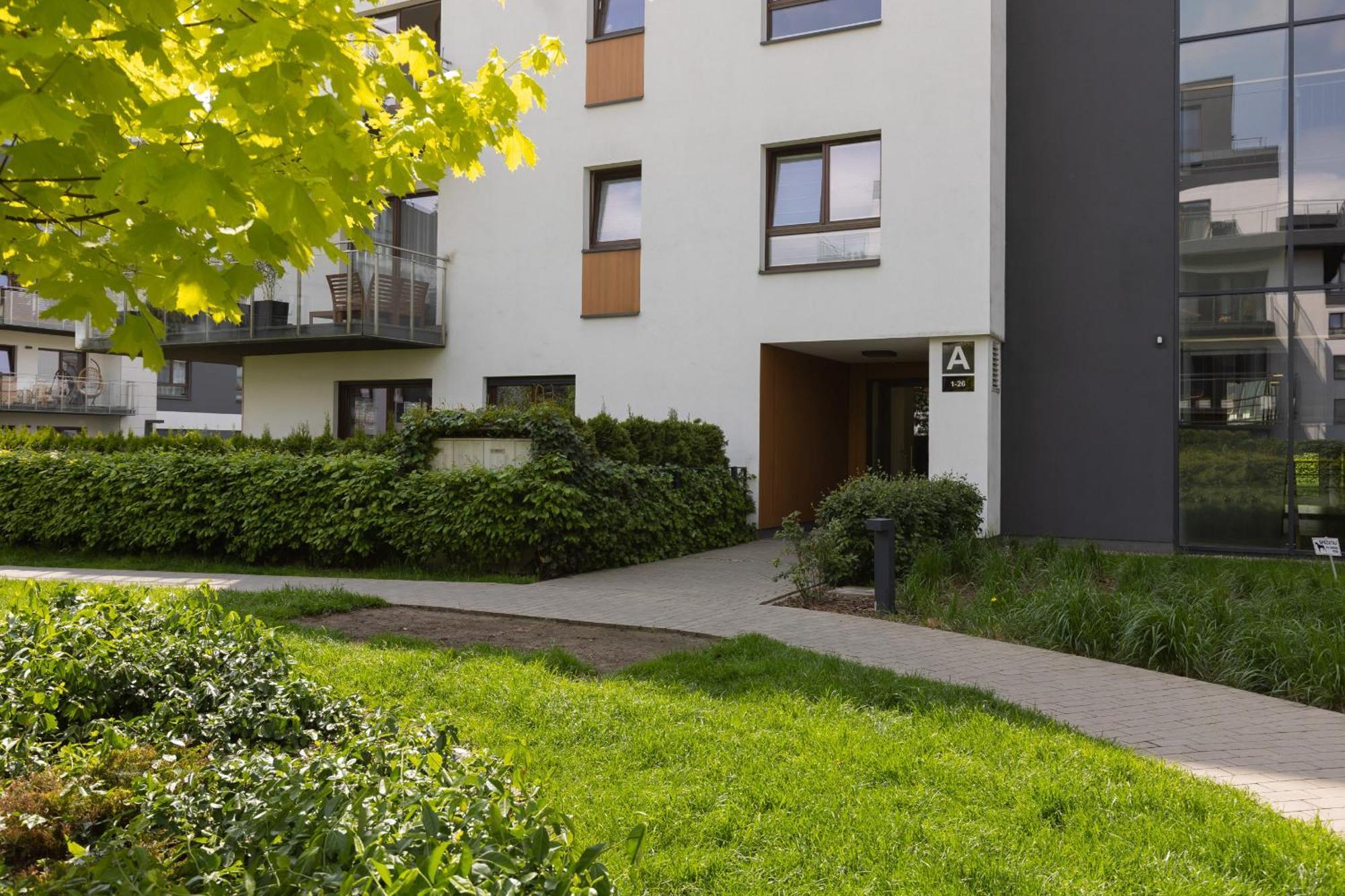 Royal Garden Apartment In Wilanow By Renters Prestige ワルシャワ エクステリア 写真