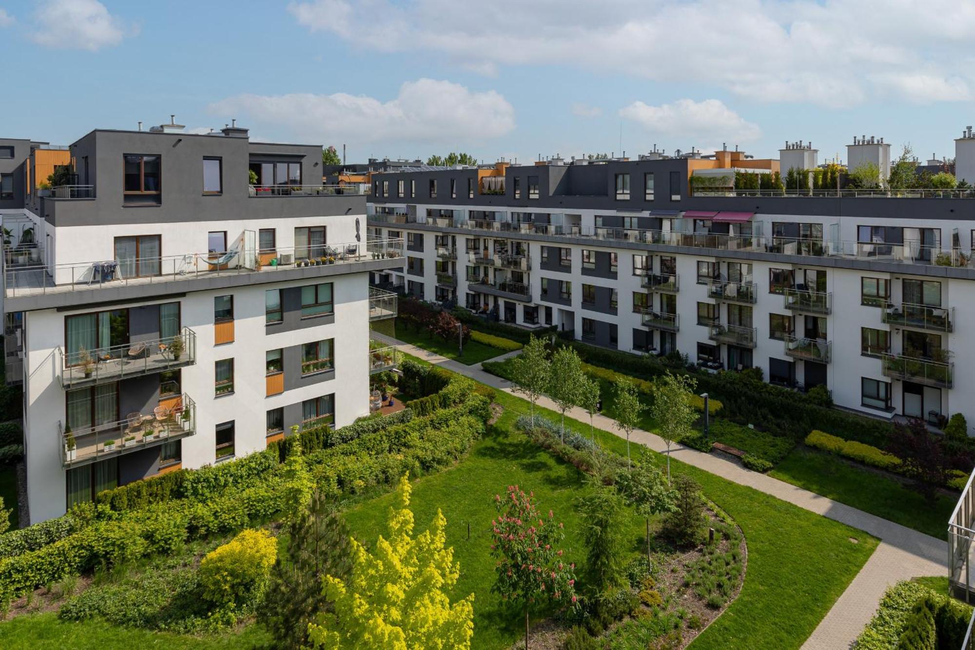 Royal Garden Apartment In Wilanow By Renters Prestige ワルシャワ エクステリア 写真