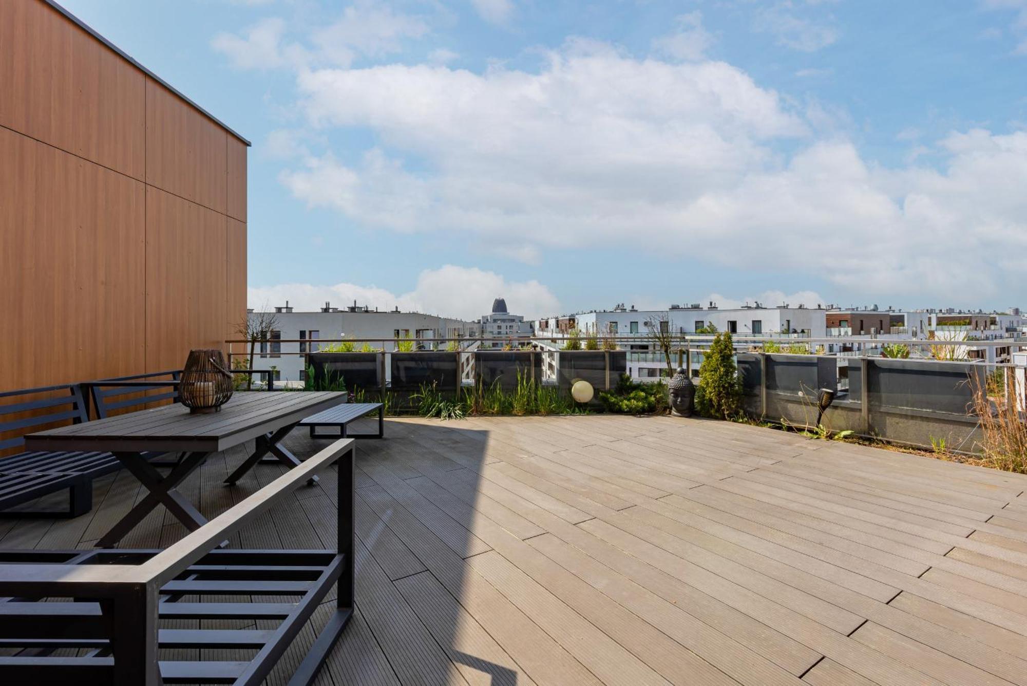 Royal Garden Apartment In Wilanow By Renters Prestige ワルシャワ エクステリア 写真